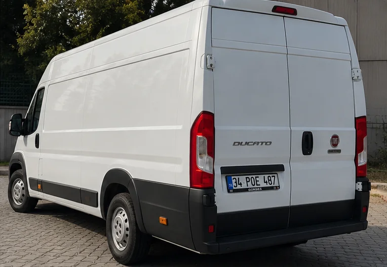 Fiat Ducato arka görünümü